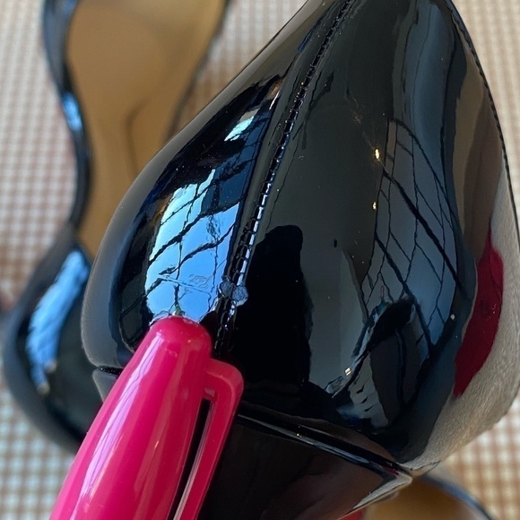 Christian Loubutine Iriza Patent Open-Side Red Sole Pumps. Size 39 - Picture 12 of 16